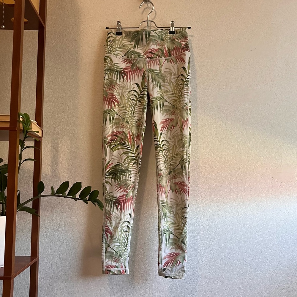 Mono b Yoga pants size small